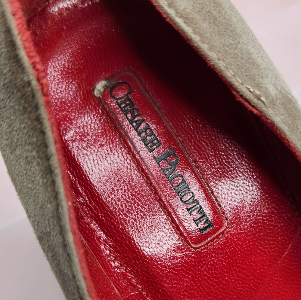 Cesare Paciotti Suede Pumps - Picture 4 of 10
